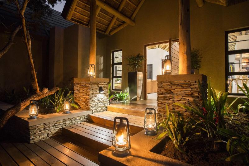 Moya Safari Villa image