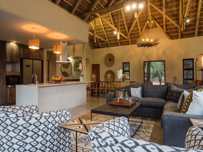 Moya Safari Villa image