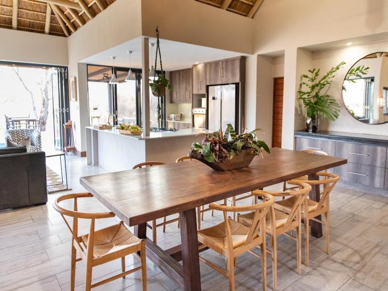 Moya Safari Villa image