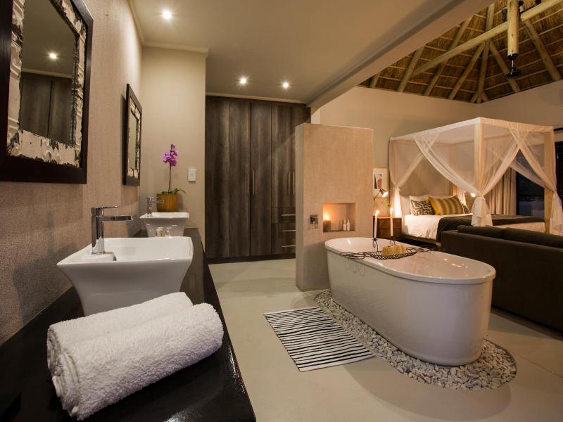 Moya Safari Villa image
