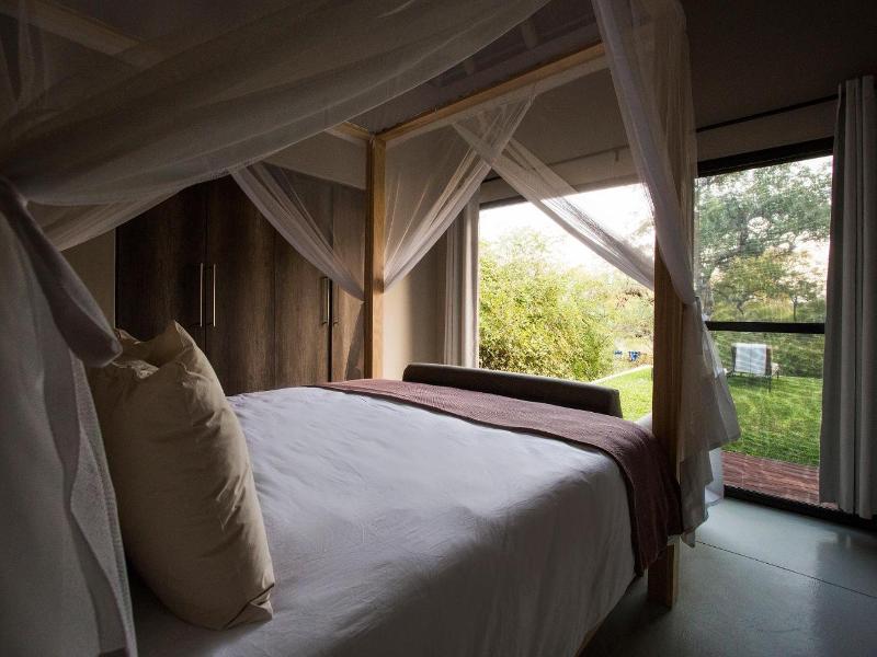 Moya Safari Villa image