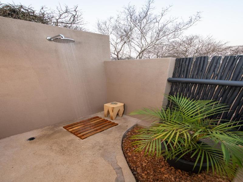 Moya Safari Villa image