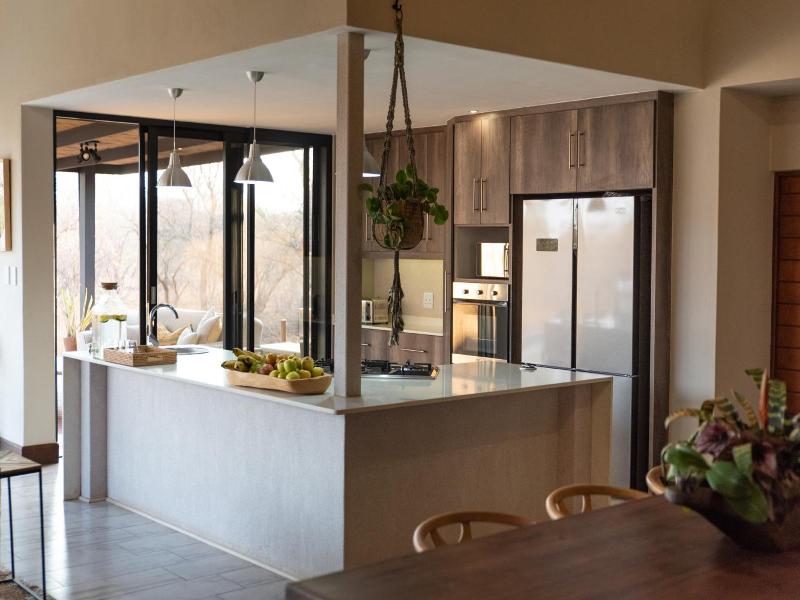 Moya Safari Villa image