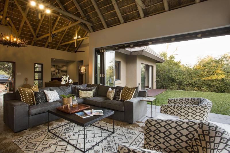 Moya Safari Villa image