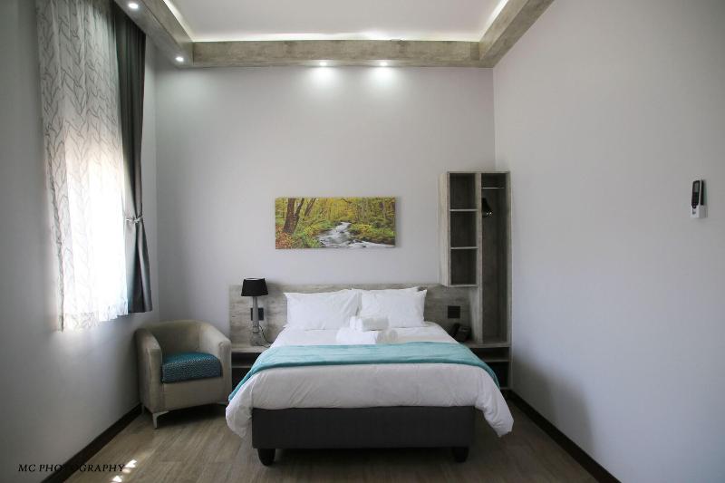King's Gate Hotel Rustenburg image