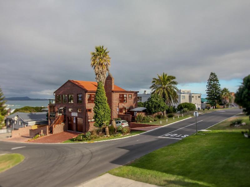 White Shark Guest House