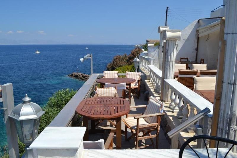 Mistral Apartments Aegina image