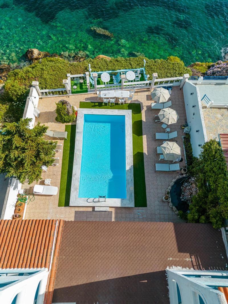 Mistral Apartments Aegina image