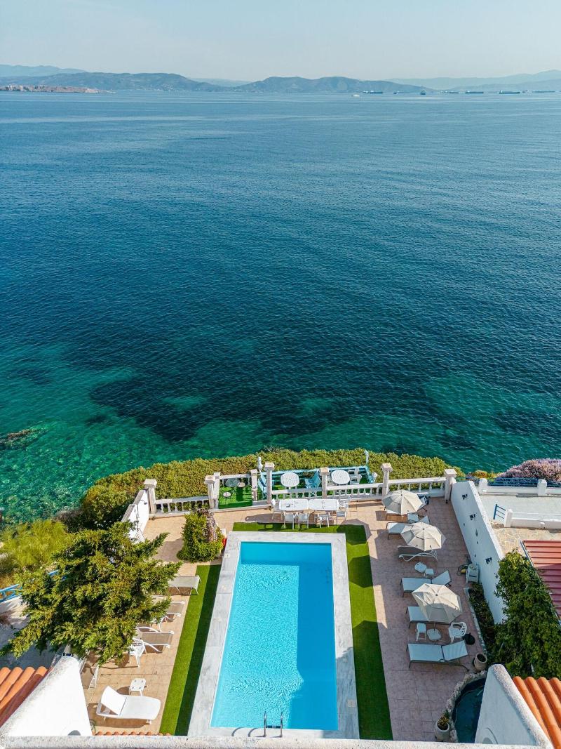 Mistral Apartments Aegina image
