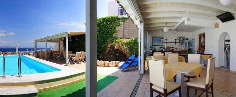 Mistral Apartments Aegina image