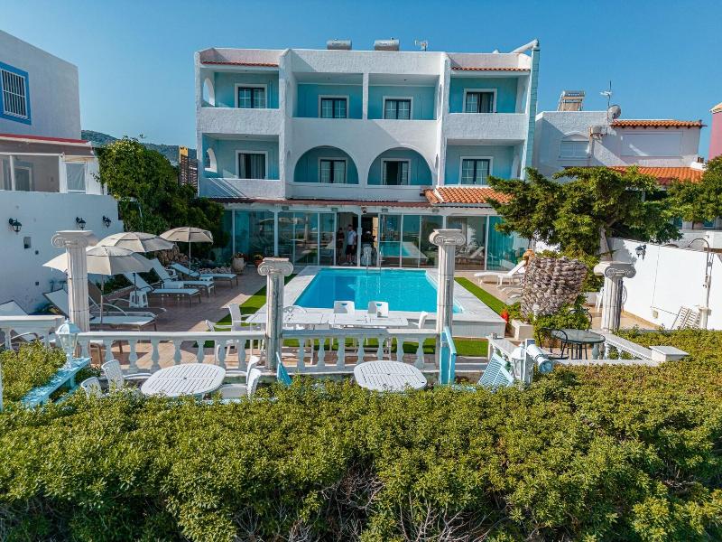 Mistral Apartments Aegina image