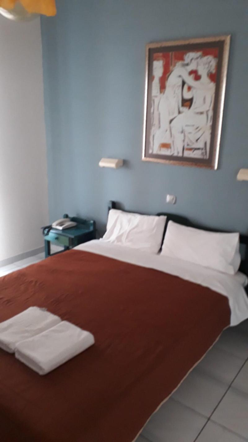 Mistral Apartments Aegina image