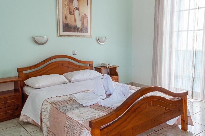 Mistral Apartments Aegina image
