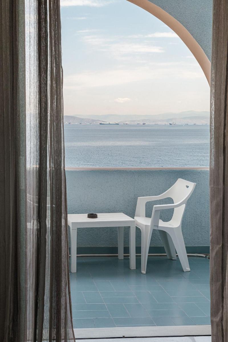 Mistral Apartments Aegina image
