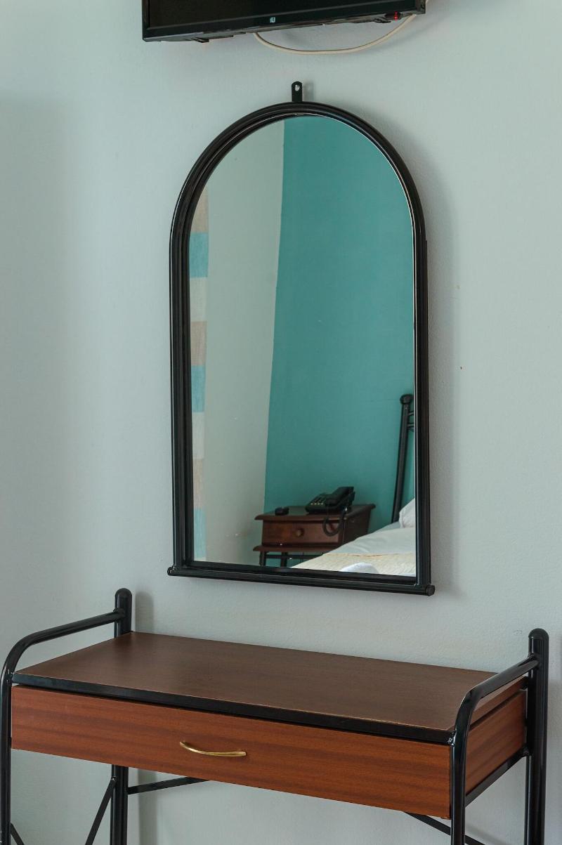 Mistral Apartments Aegina image