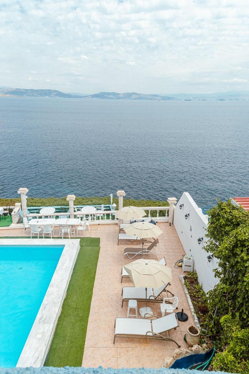 Mistral Apartments Aegina image
