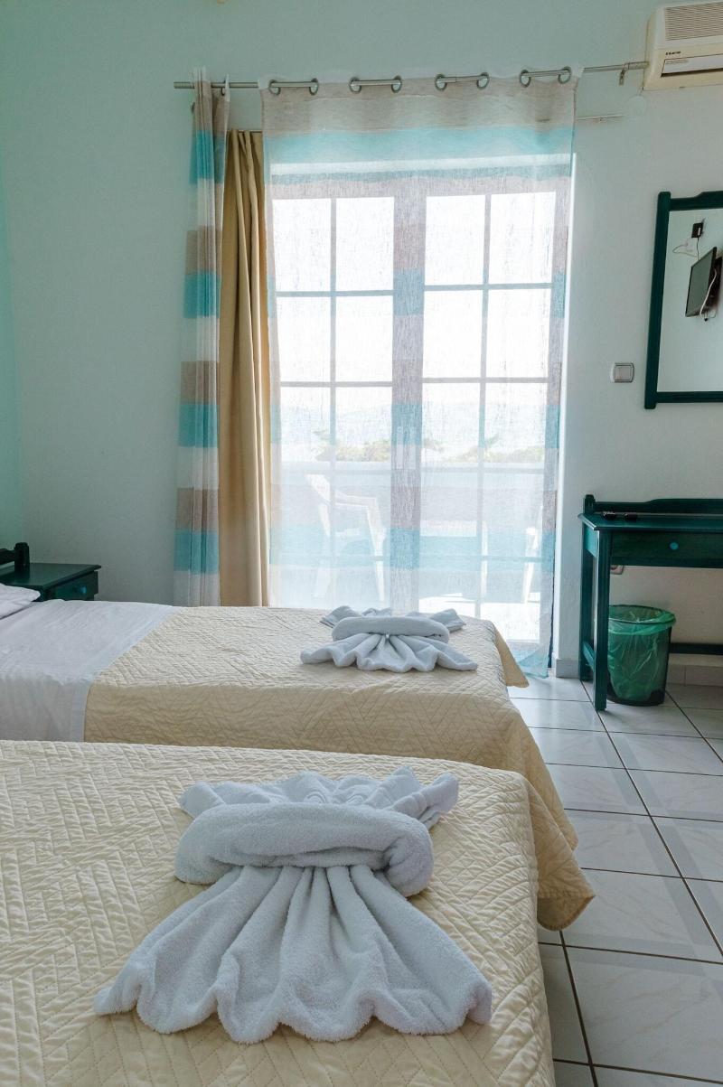 Mistral Apartments Aegina image