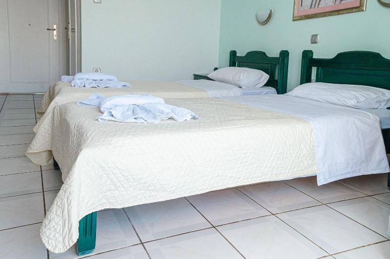 Mistral Apartments Aegina image