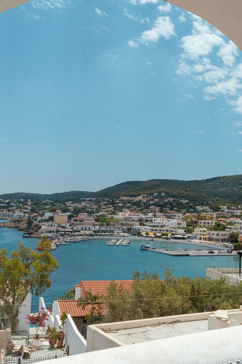 Mistral Apartments Aegina image