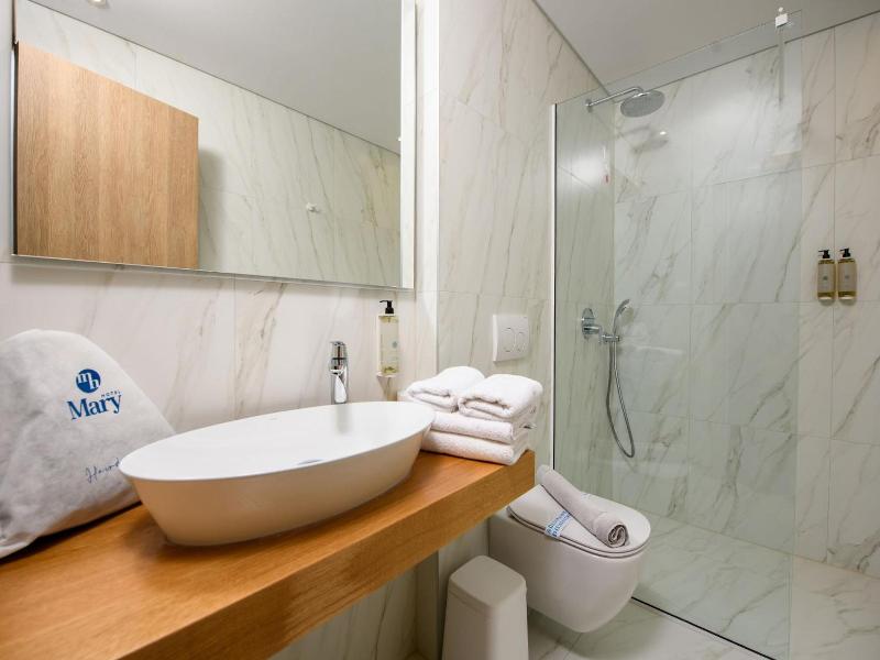 Mary Hotel image