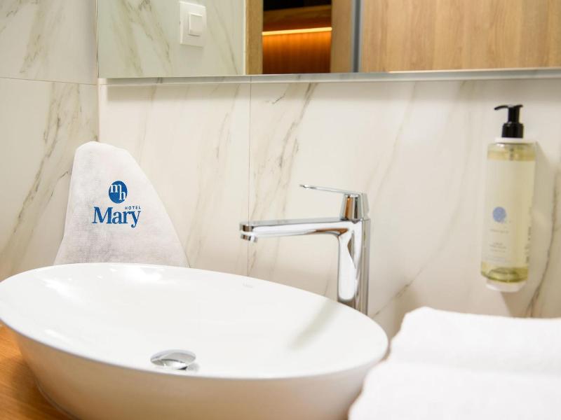 Mary Hotel image