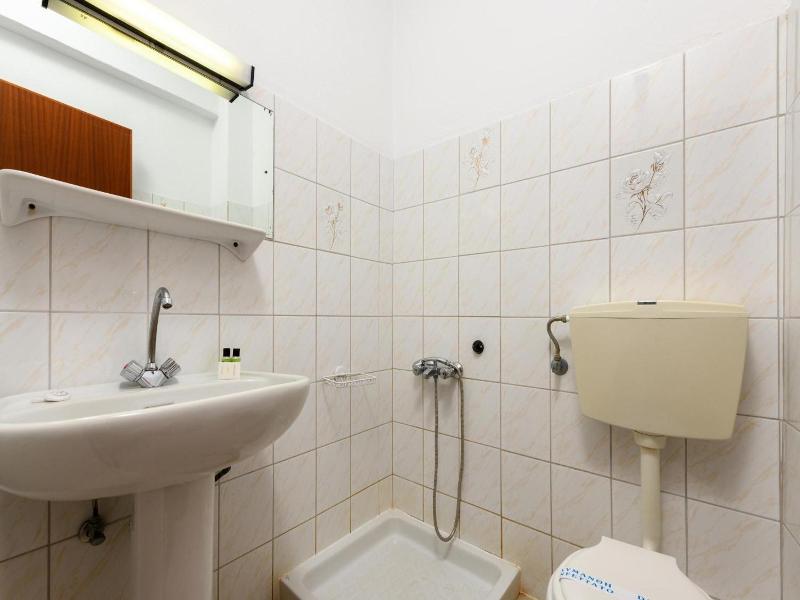 Mary Hotel image