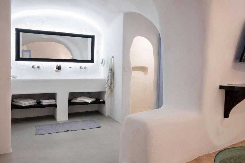 Abelis Canava Luxury Suites - Adults Only gallery photo 15