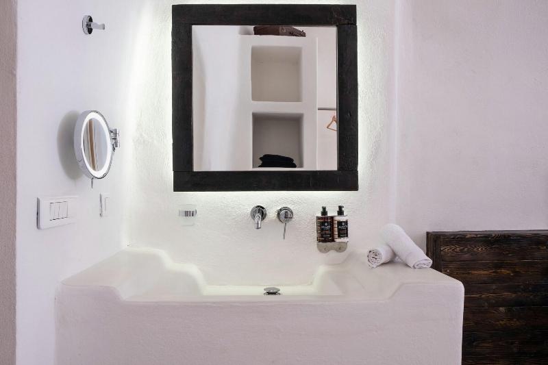 Abelis Canava Luxury Suites - Adults Only gallery photo 30