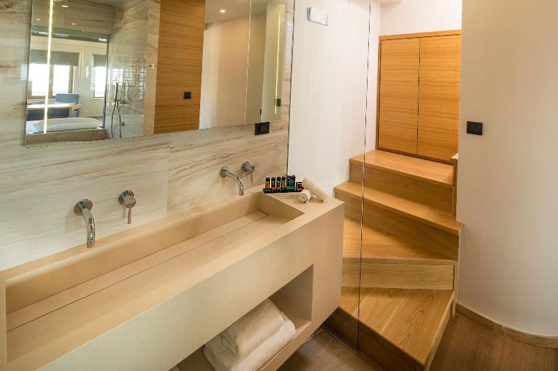 Querini Luxury Suites image