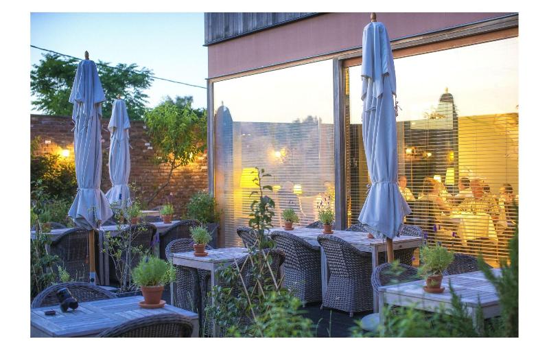 Hotel Restaurant Vous lé Vous image