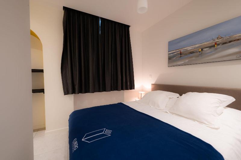 Elberg Aparthotel image