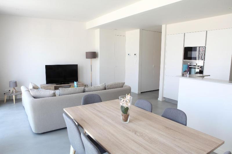 Elberg Aparthotel image