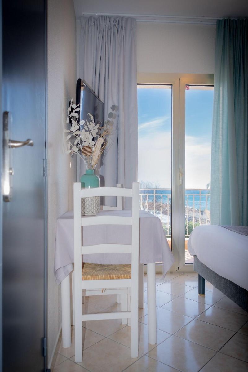 Hôtel Reine D'Azur image