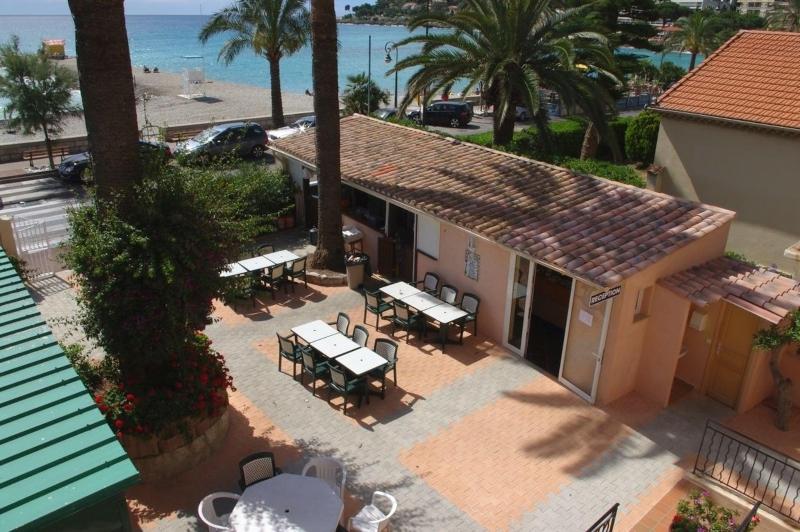 Hôtel Reine D'Azur image