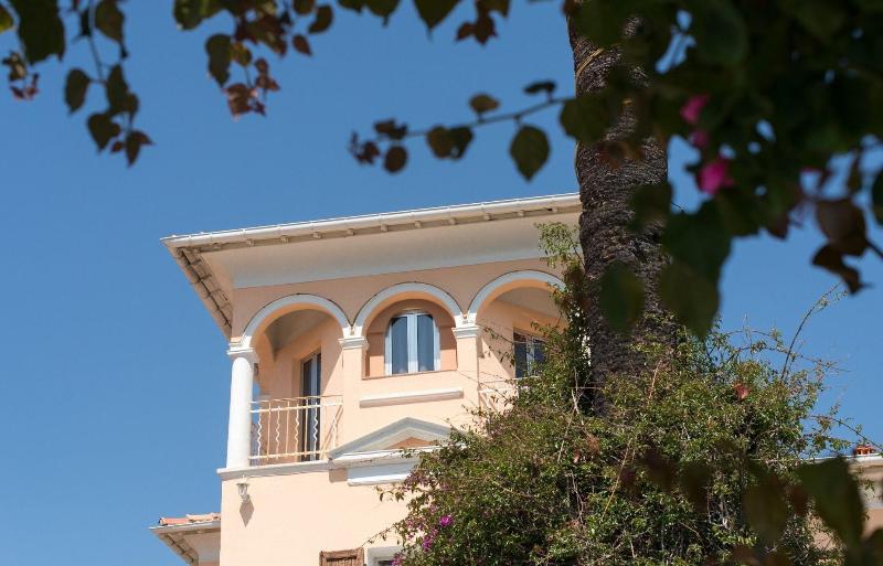 Hôtel Reine D'Azur image