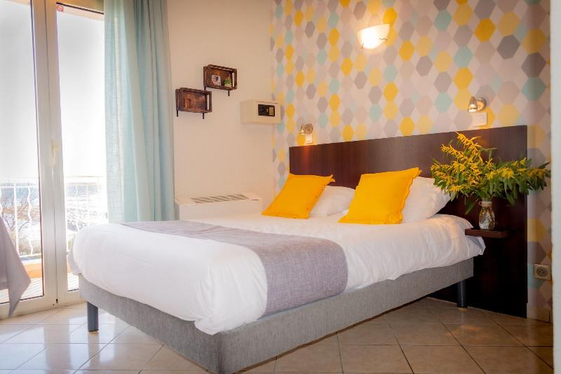 Hôtel Reine D'Azur image