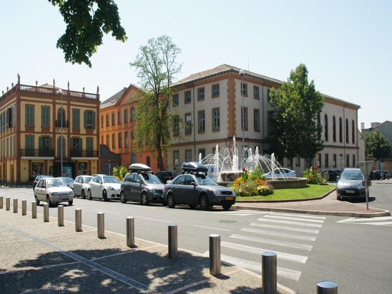 Brit Hotel Confort Montauban image