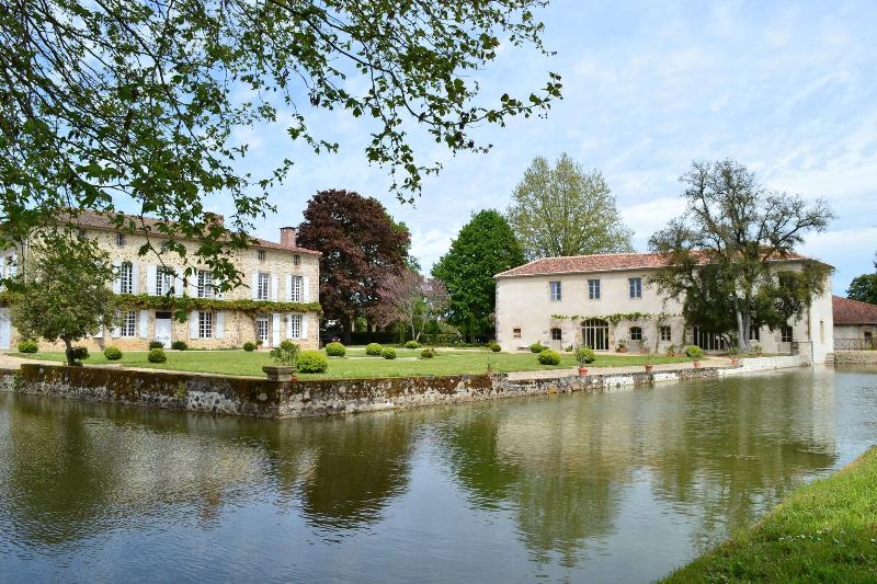 Domaine De La Partoucie image