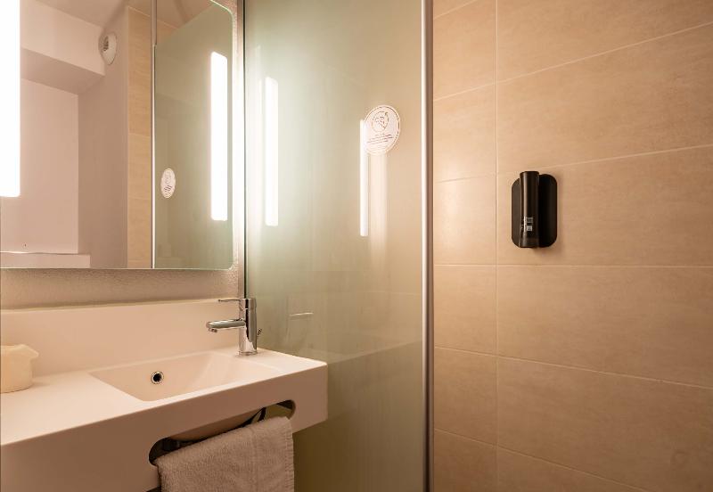 B&B Hotel Valence TGV - Romans image
