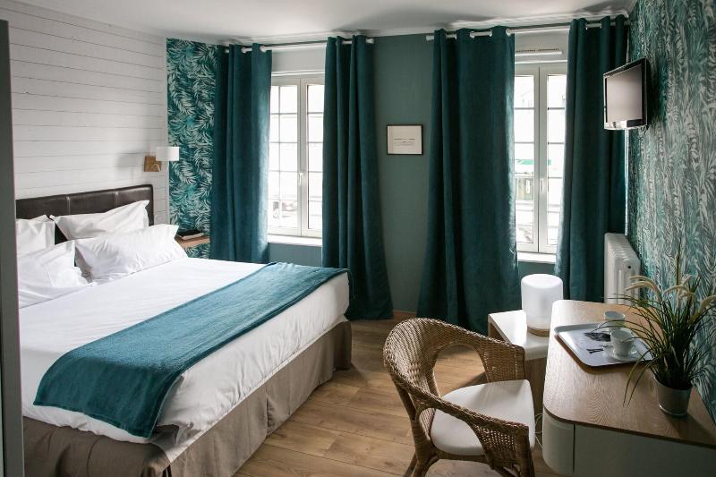 Le Cotentin Appart'hôtels & Restaurant 'le Cot' image