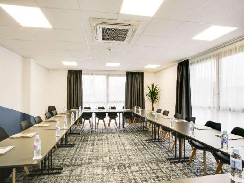 Brit Hotel Confort Loches image