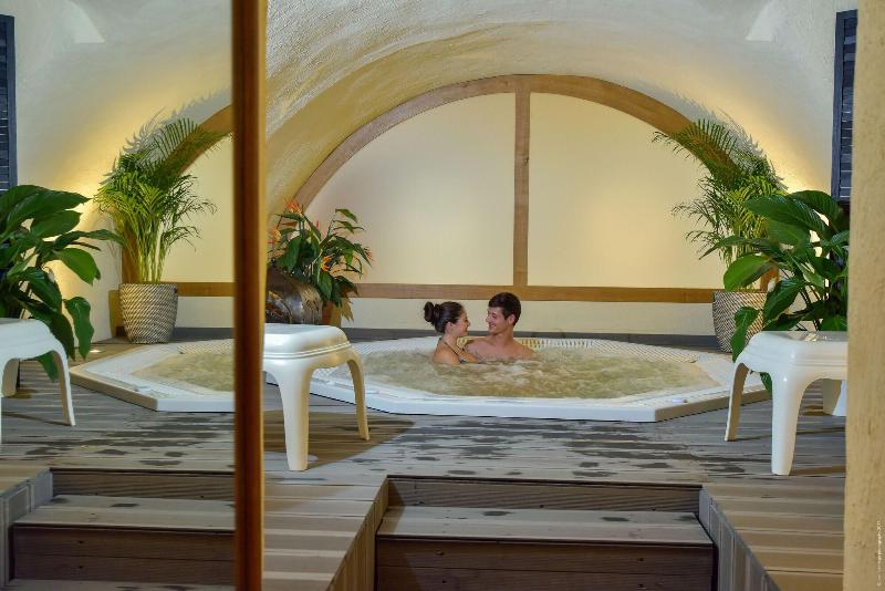 Le Clos Champagnac At Hotel Golf Chateau De Chaill image