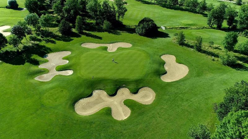Le Clos Champagnac At Hotel Golf Chateau De Chaill image
