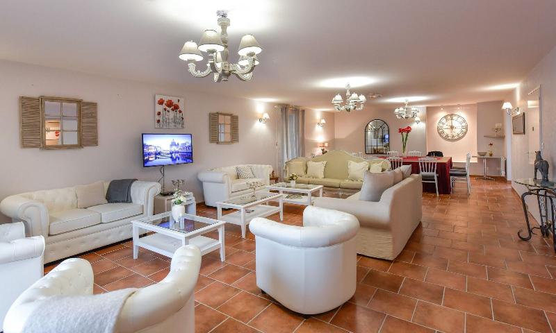 Le Clos Champagnac At Hotel Golf Chateau De Chaill image