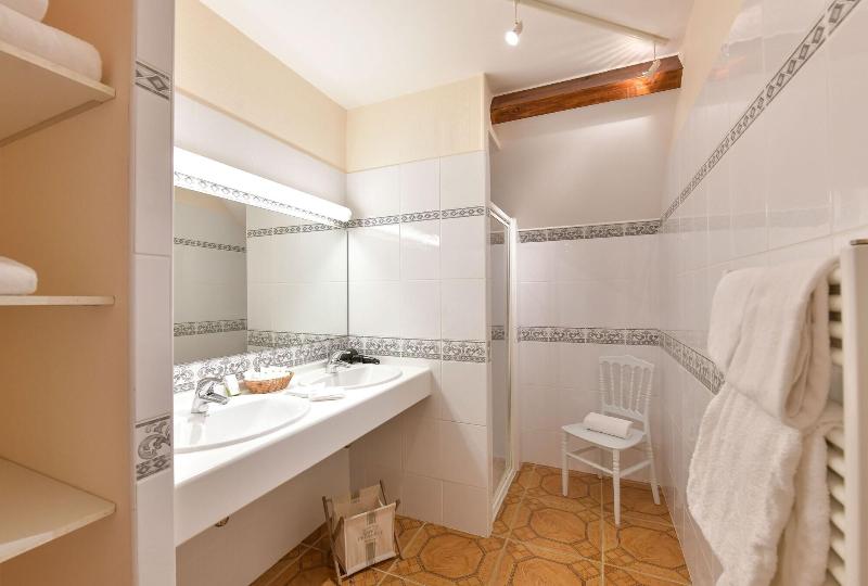 Le Clos Champagnac At Hotel Golf Chateau De Chaill image