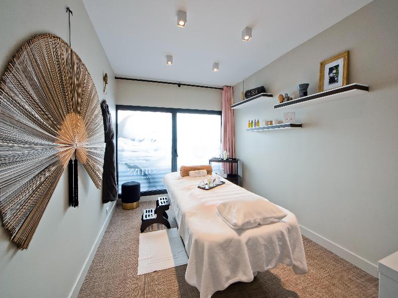 Hotel La Villa Port d Antibes & Spa image