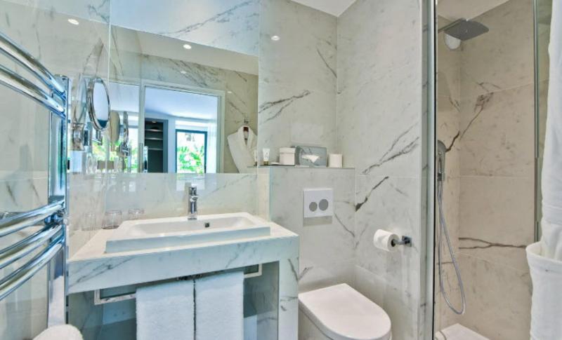 Hotel La Villa Port d Antibes & Spa image