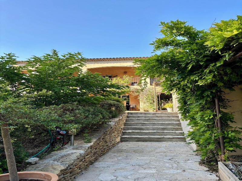 La Désirade Chambres d'hôtes en Provence — exterior view