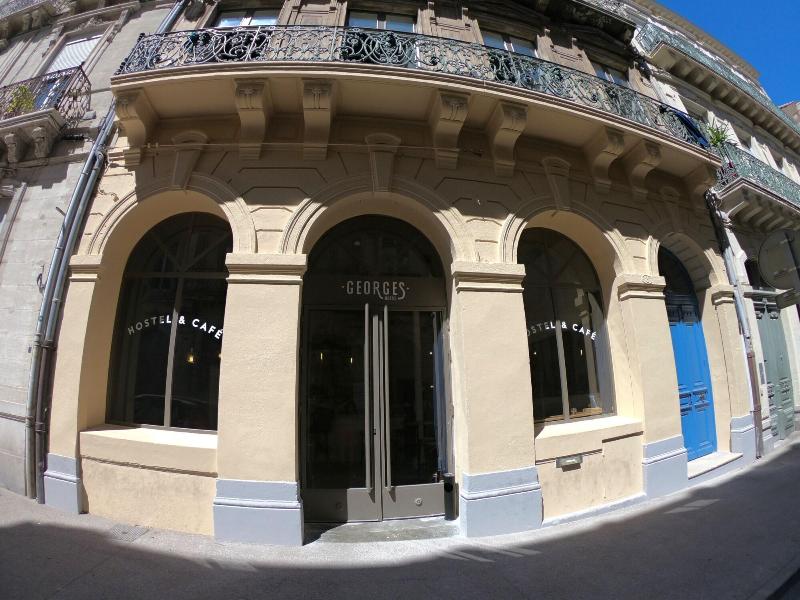 Georges Hostel & Café image