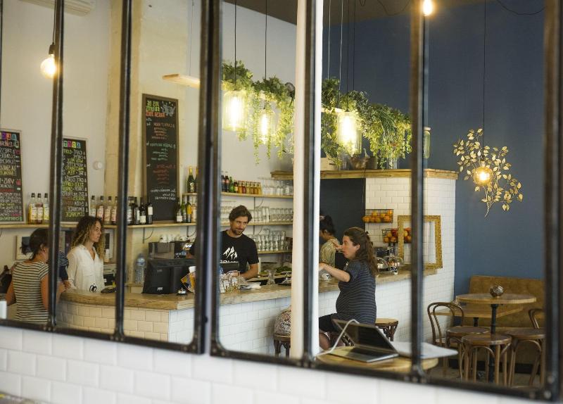 Georges Hostel & Café image